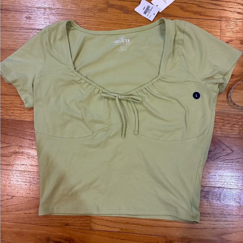 NWT Hollister Women's Must Have Collection Short Sleeve Tie-Front Top